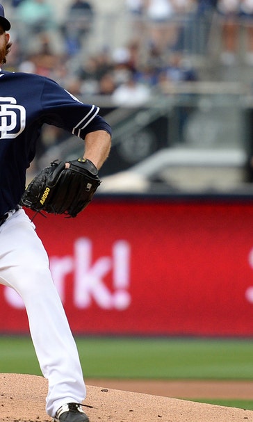 Royals finalize five-year, $70 million deal with P Ian Kennedy